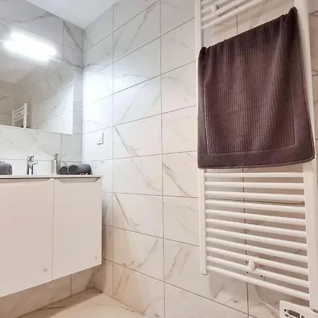 New - Le Modern One At Swiss Border * Saint-Louis (Haut-Rhin)